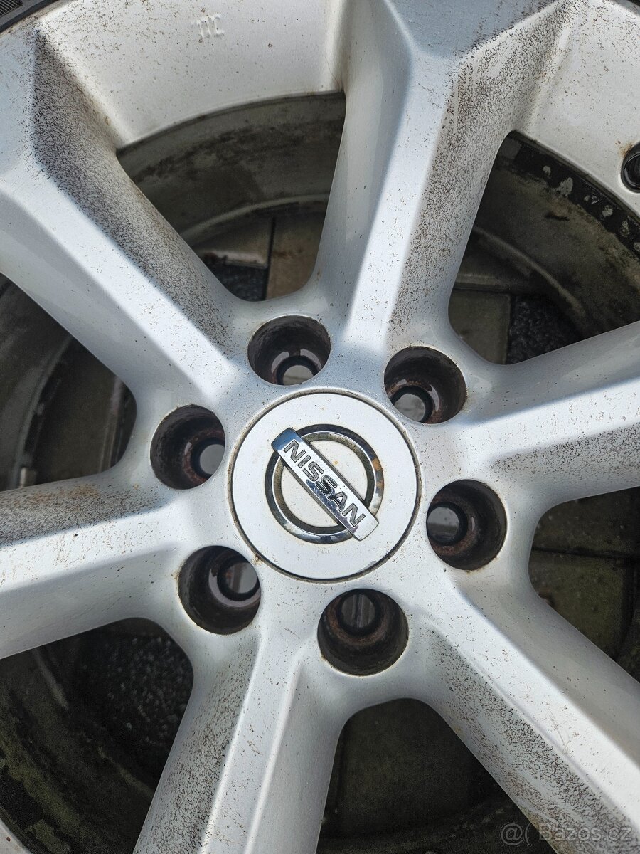 NISSAN NAVARA 2012 - 9