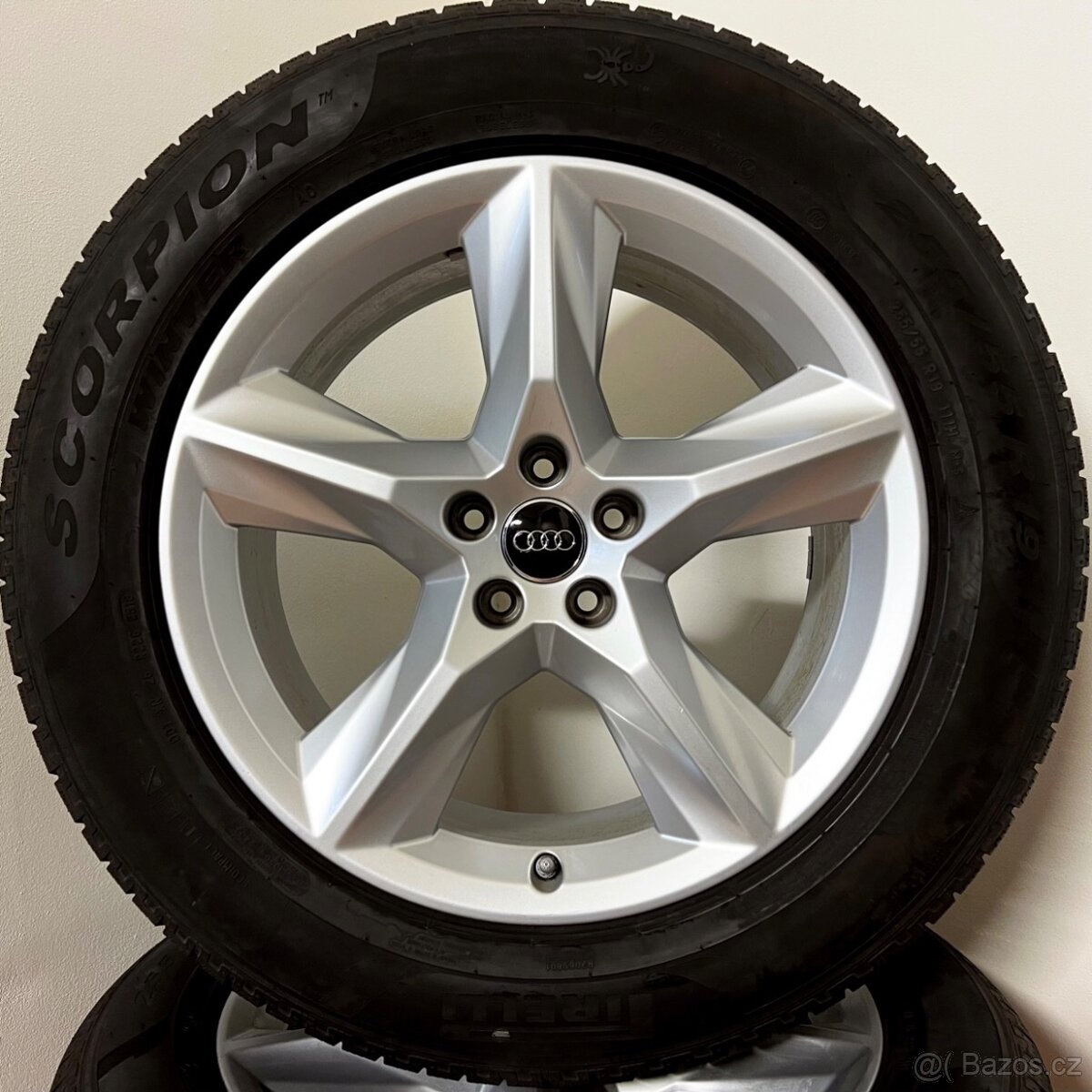 AUDI Q7 4M 5x112 R19 ET28+ZIMNÍ 255/55R19 7,5mm - 9