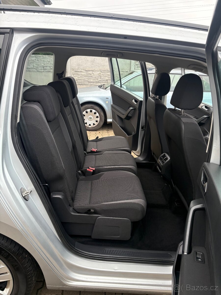 VW TOURAN 2.0TDI R.2023 128000km 2x kola TOP STAV - 9