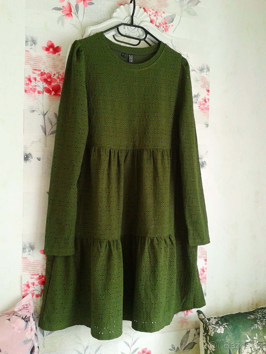 Krásné šaty jaro 40/42 - 9