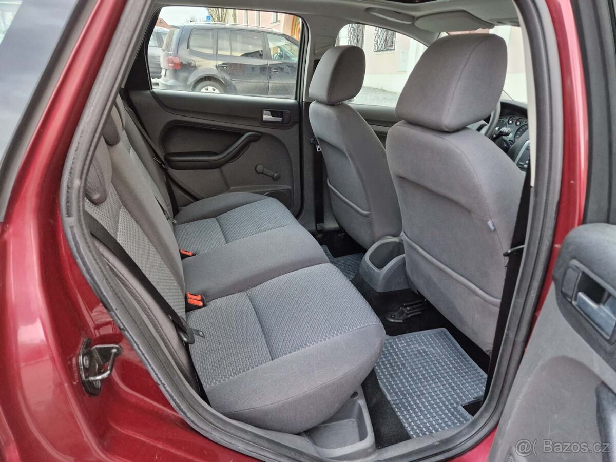 Ford Focus 1.6i STK na 2 roky - 9