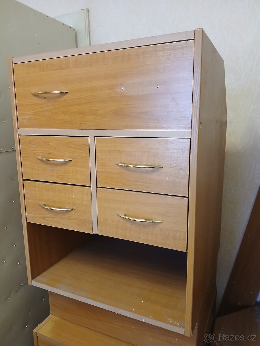 Nábytek do lékárny, nábytek do prodejny čajů, nábytek do pro - 9