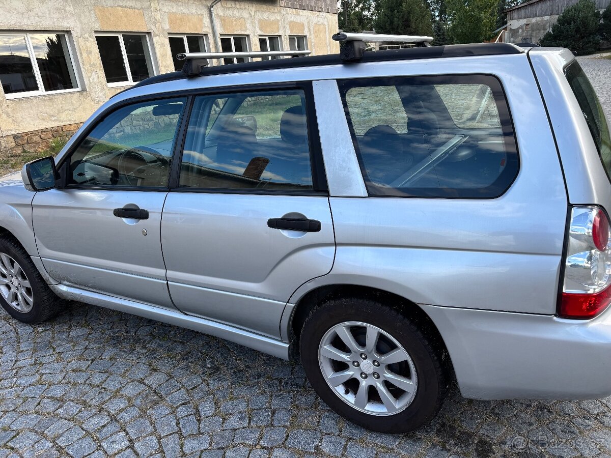 Subaru Forester 2.0 benz - 9