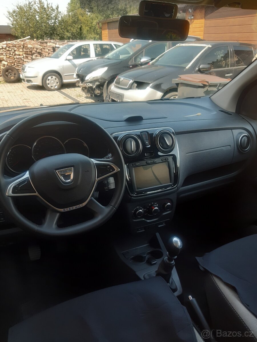 Dacia Lodgy Stepway 7míst - 9