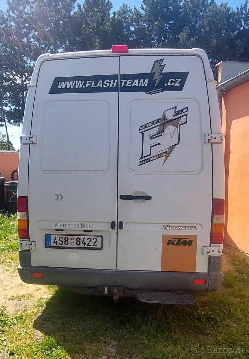 Obytný mercedes - 9