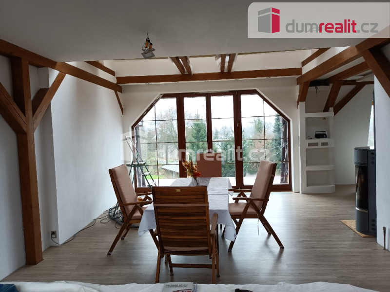 prodej impozantní vícegenerační vily z dob 1. republiky, Ned - 9