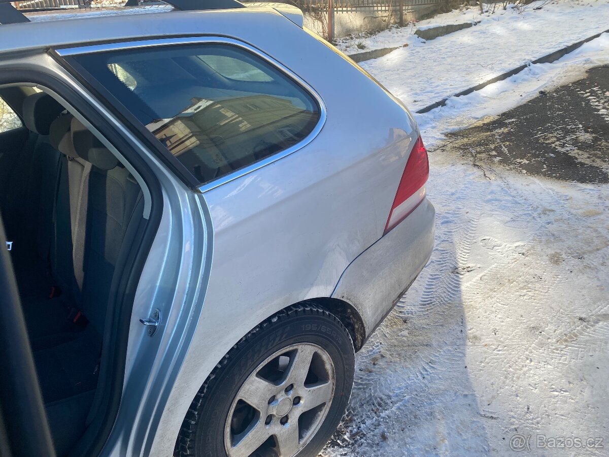 prodám volkswagen Golf 5 - 9