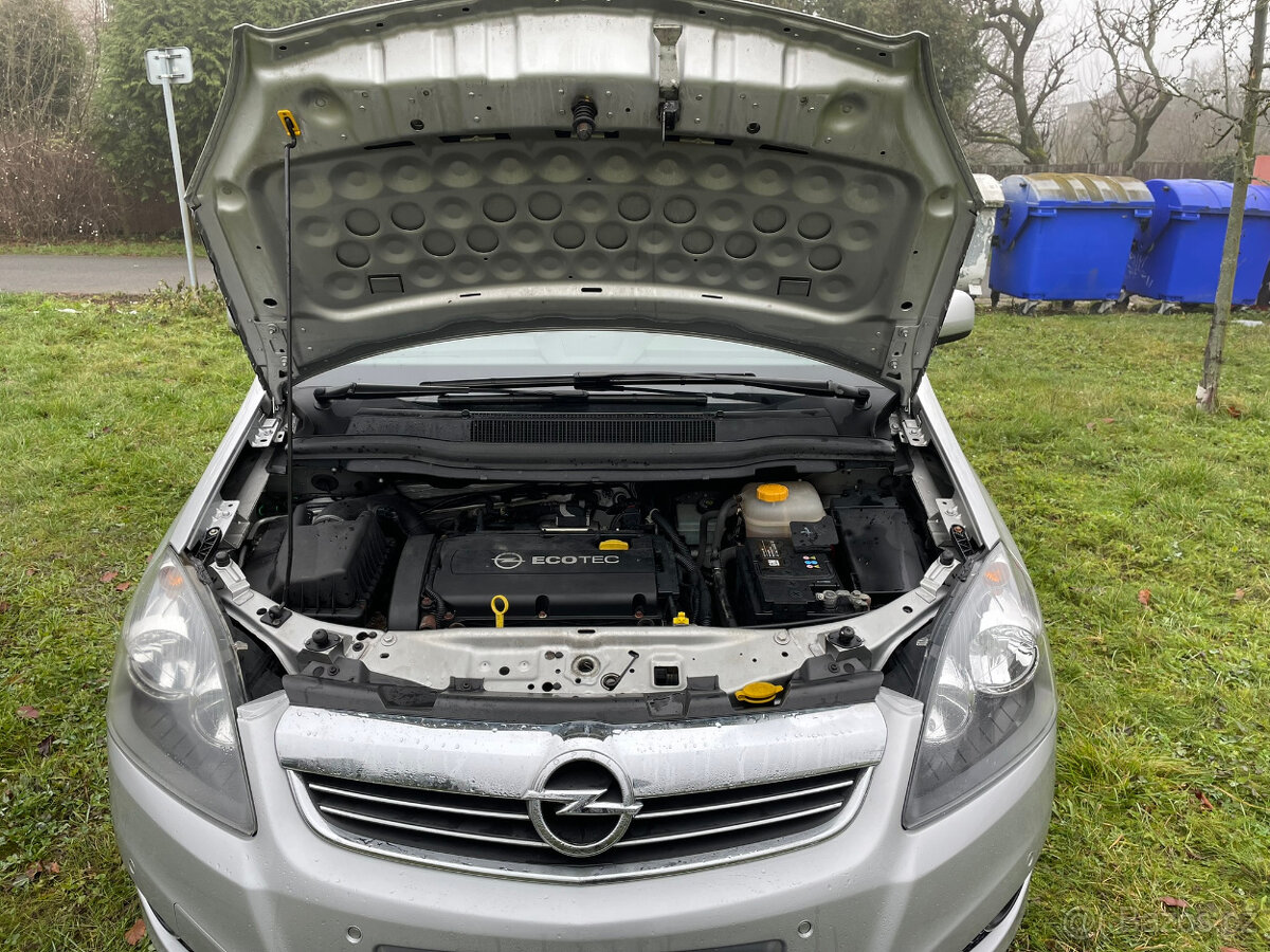 Opel Zafira B, 1.8, 103kw, benzin, 7 míst, 79tis km - 9