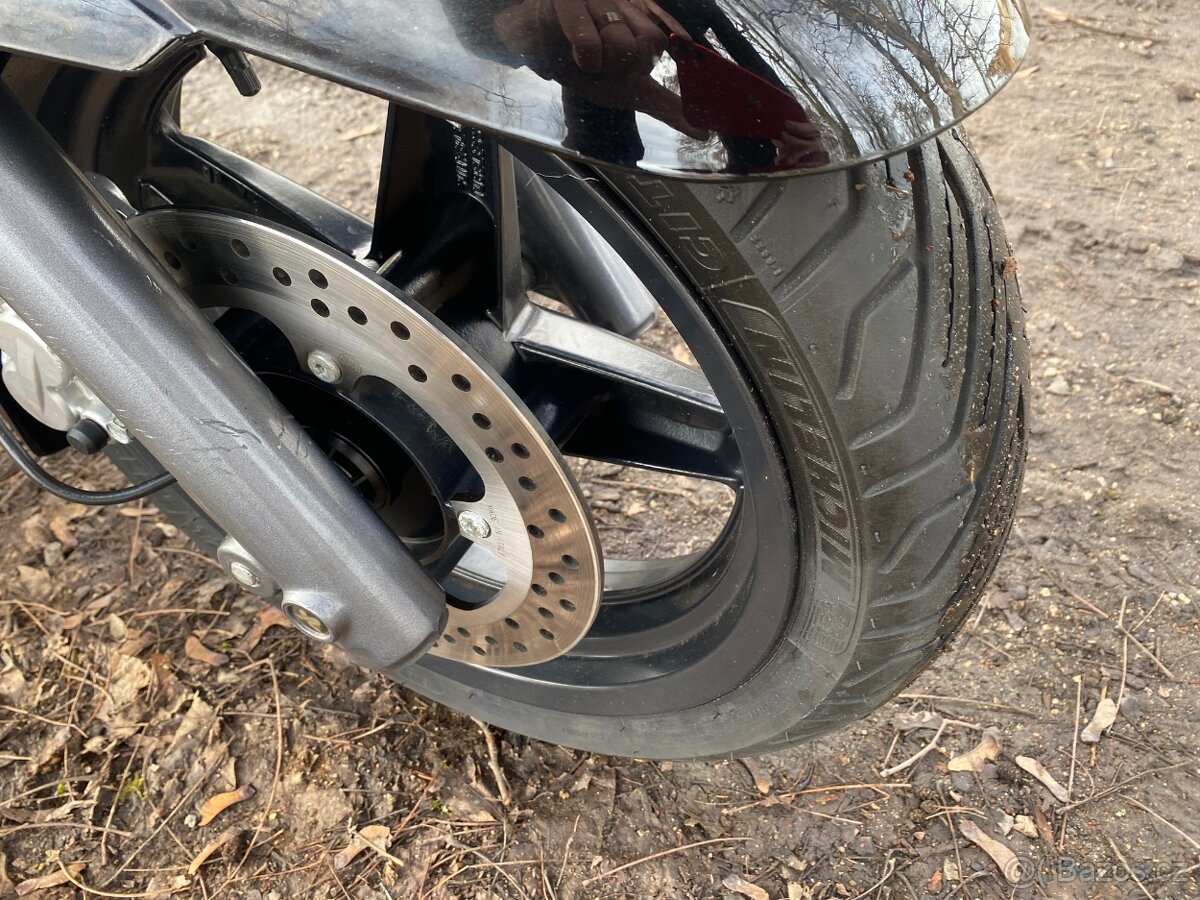 Yamaha X max 125 - 9