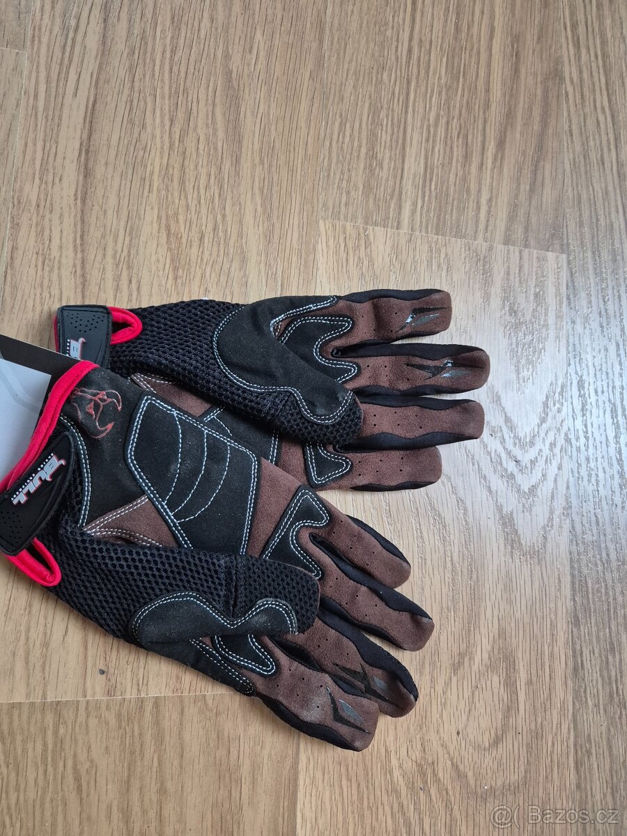Prodám motokrosový set BULL - 9