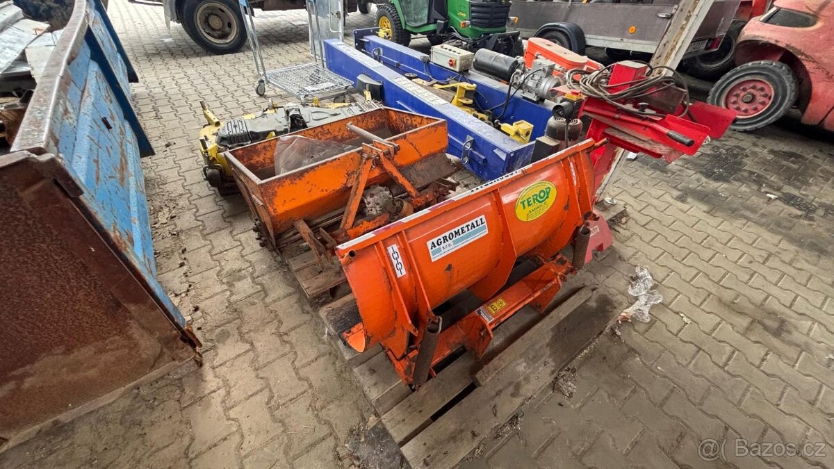 John Deere x949 s vytápěnou kabinou - 9