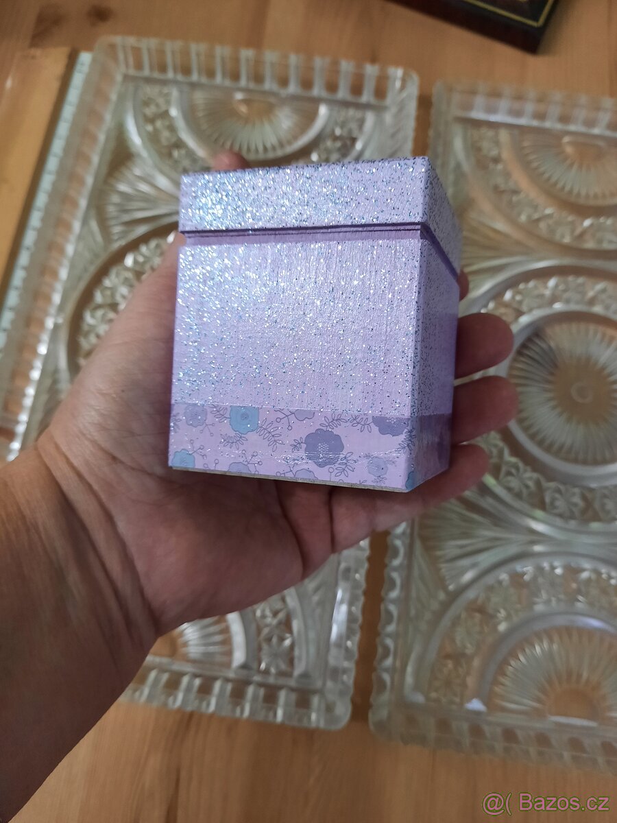 Tácy 2ks , napichovátka, obrázek , síto ..... - 9