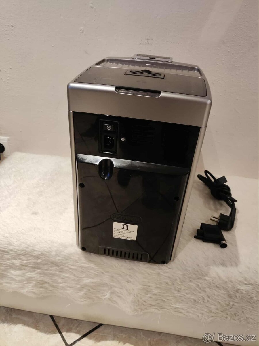 Automatický kávovar De'Longhi Dinamica Plus ECAM 370.95 S - 9
