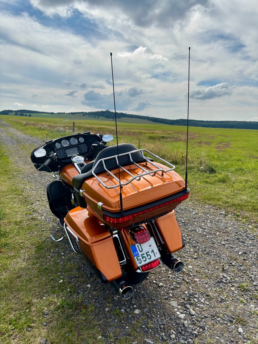 Harley Davidson Electra Glide Ultra Limited FLHTK - 9
