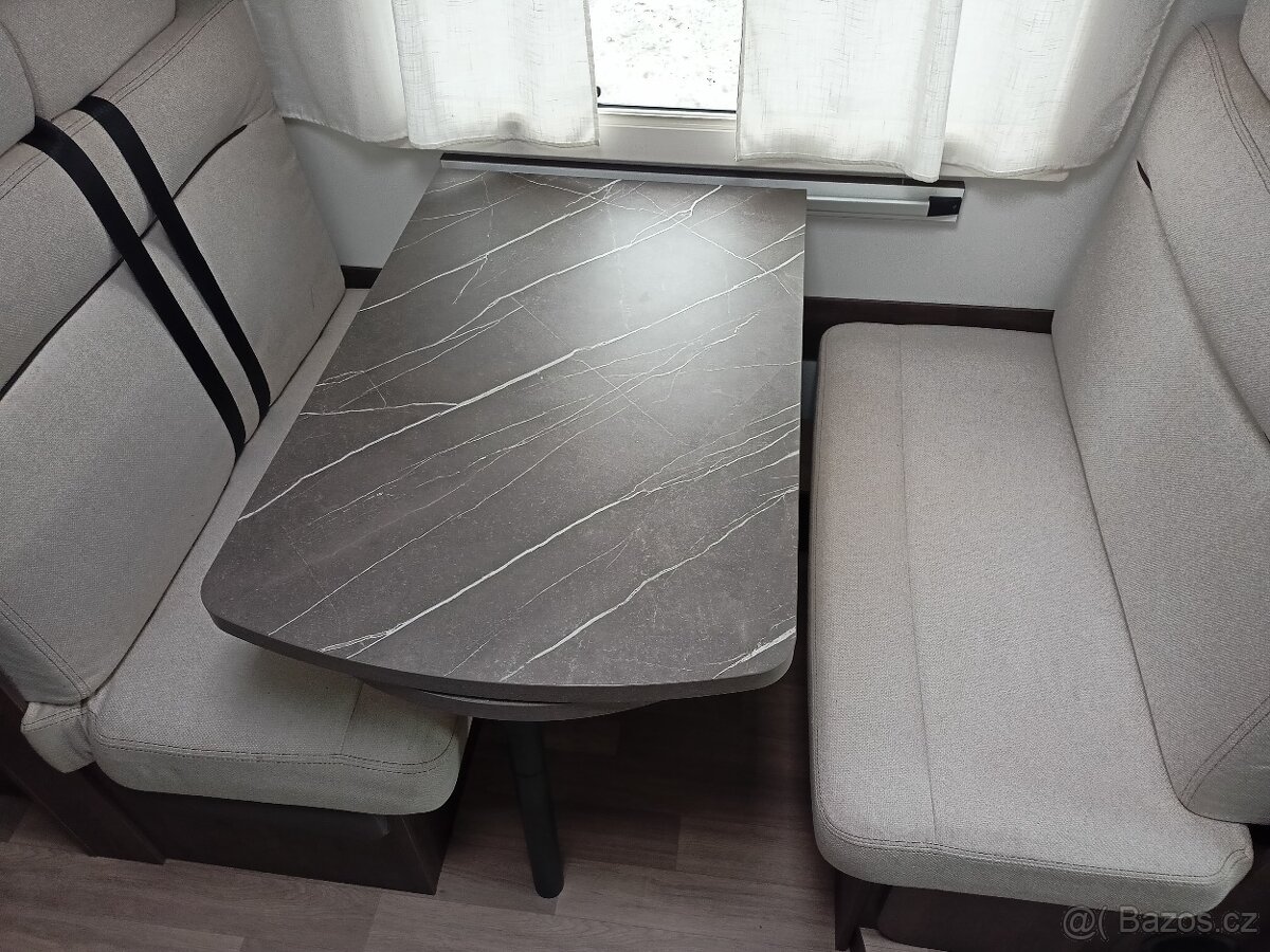 Benimar S346 6 os. jízda + spaní - 9