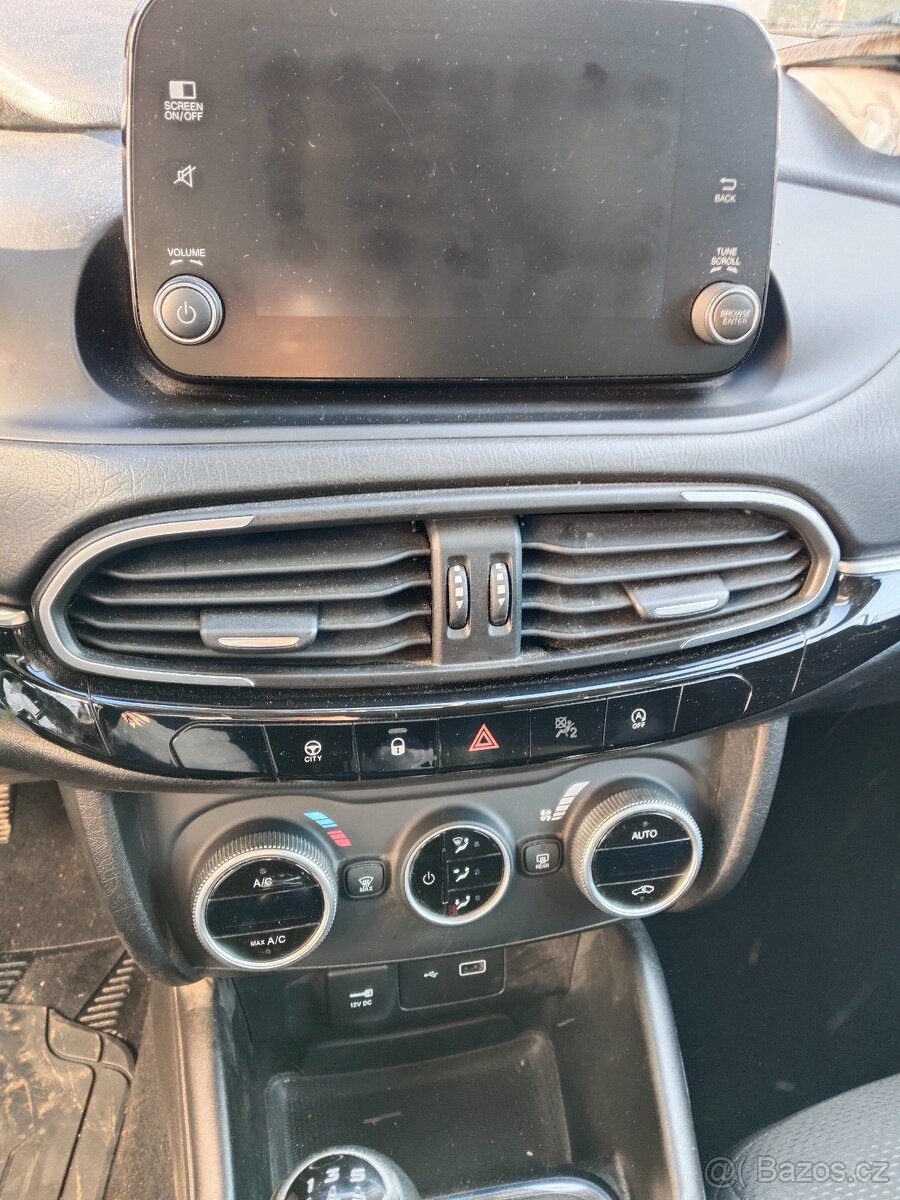 Fiat Tipo 5/2021 facelift 1.0 turbo benzín - 9