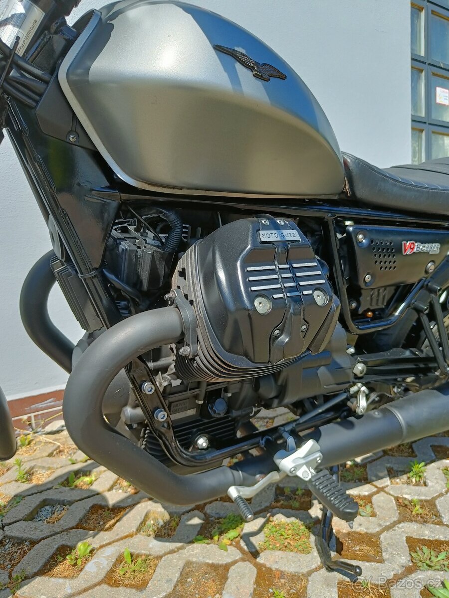 Moto guzzi v9 bobber - 9