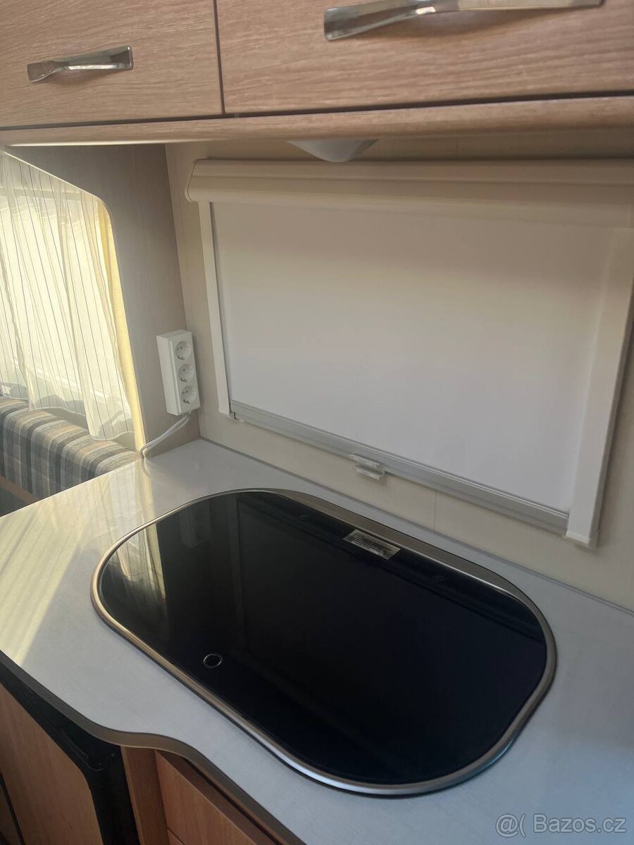 Karavan Sunlight Carado Capron 2015 - 9