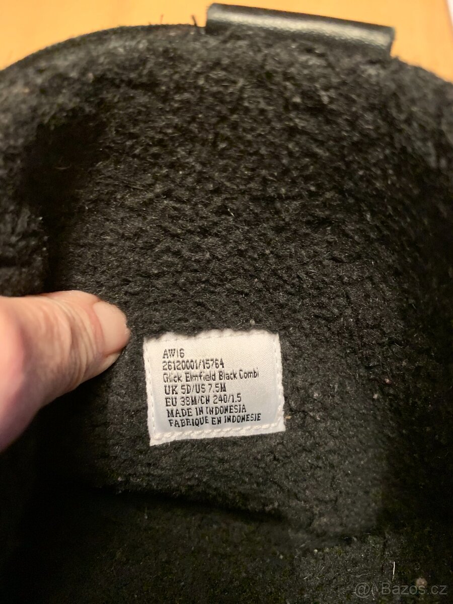 kotníkové kožešinové kozačky zn. Clarks - vel. 38 - 9