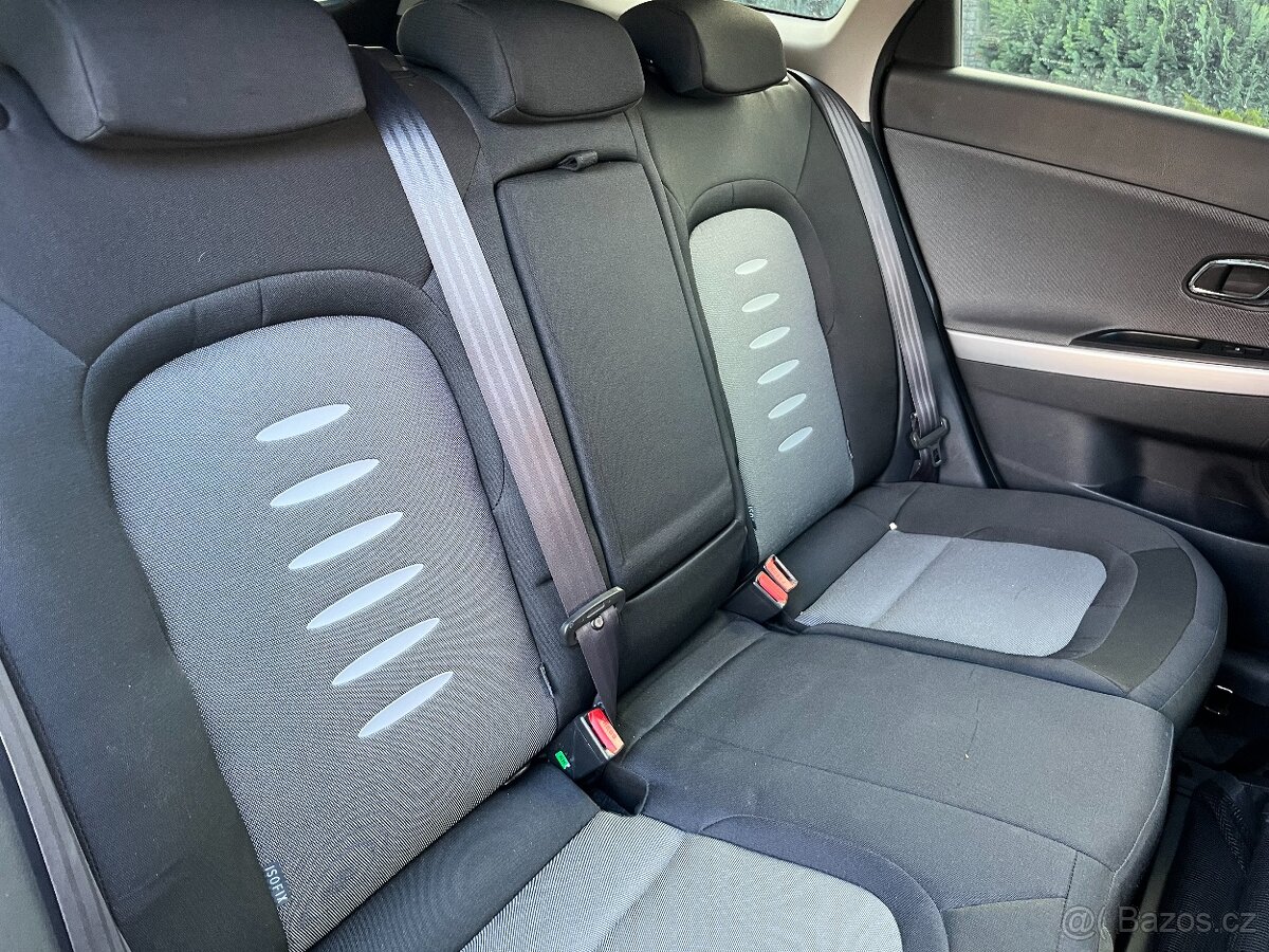 KIA CEED COMBI 1.6 CRDi NEBOURÁNO PLNÁ SERVISNÍ HISTORIE - 9