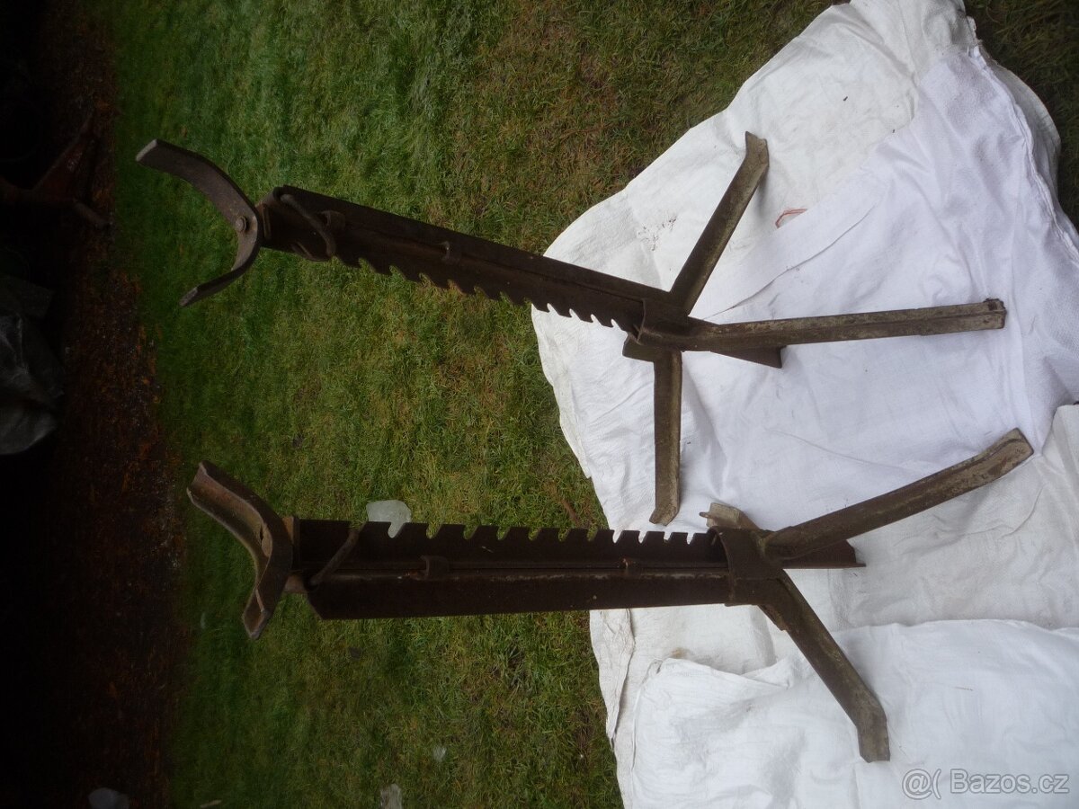 Prodám díly na zahradní frézu zn.TERA-VARI a další. Prodám ř - 9