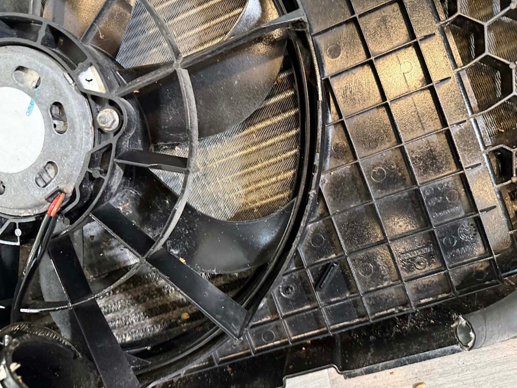 ŠKODA FABIA 2 FACELIFT chladičová stěna - 5J0805588 - 9