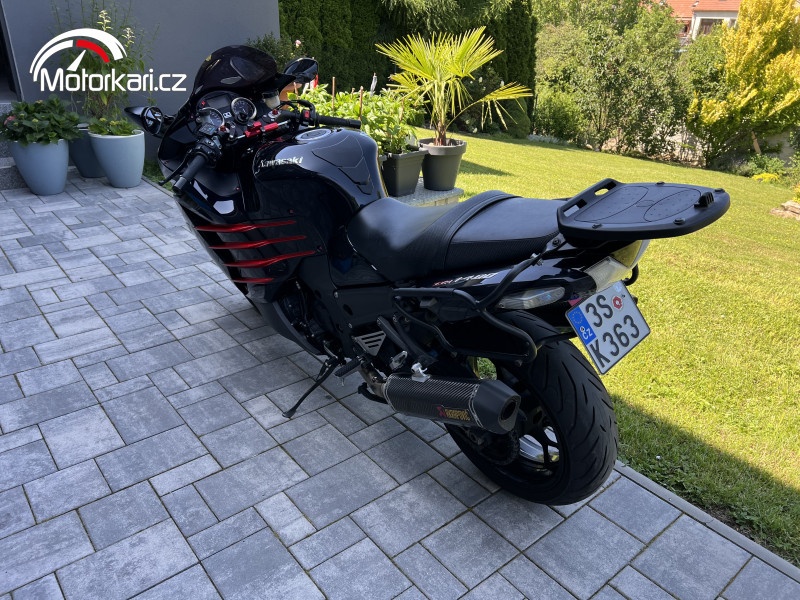 Kawasaki ZZR 1400 - 9