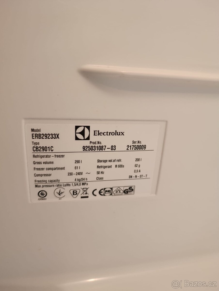 Lednice s mrazakem - 9