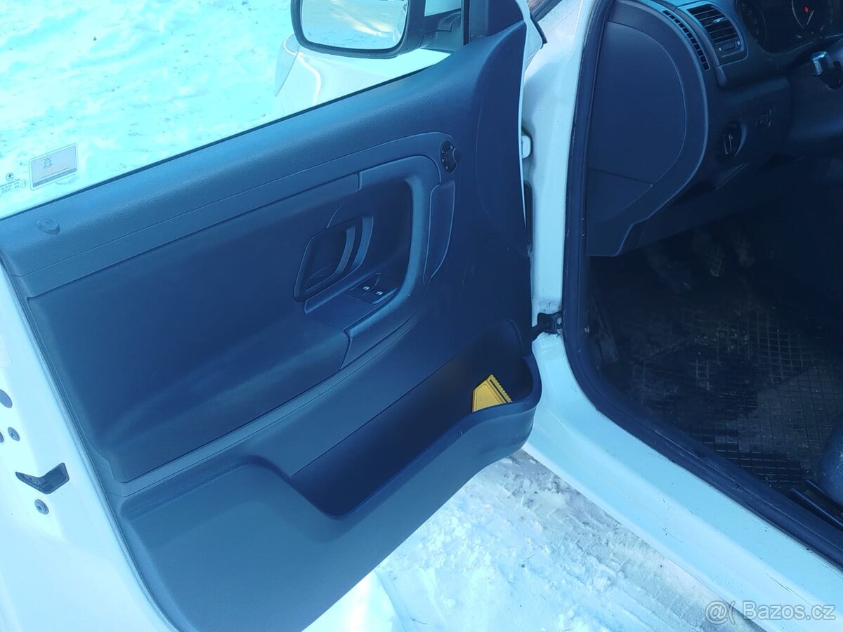 ŠKODA FABIA 1,6 TDI 66kW KOMBI - 9