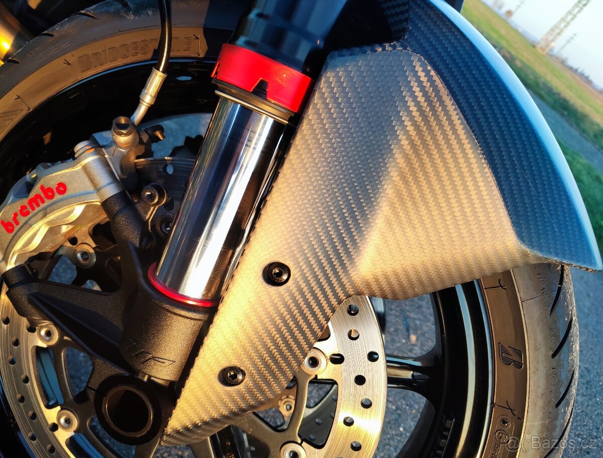 KTM 1290 Super Duke R - top stav, 9t/km - 9