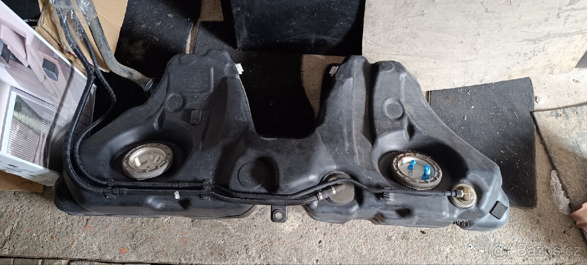 Nejrůznější drobné díly na BMW e60 e61 - 9