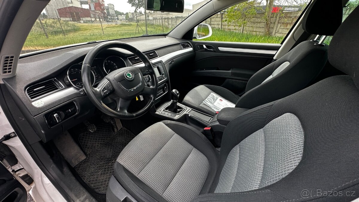 ŠKODA SUPERB 2.0 TDI - 9