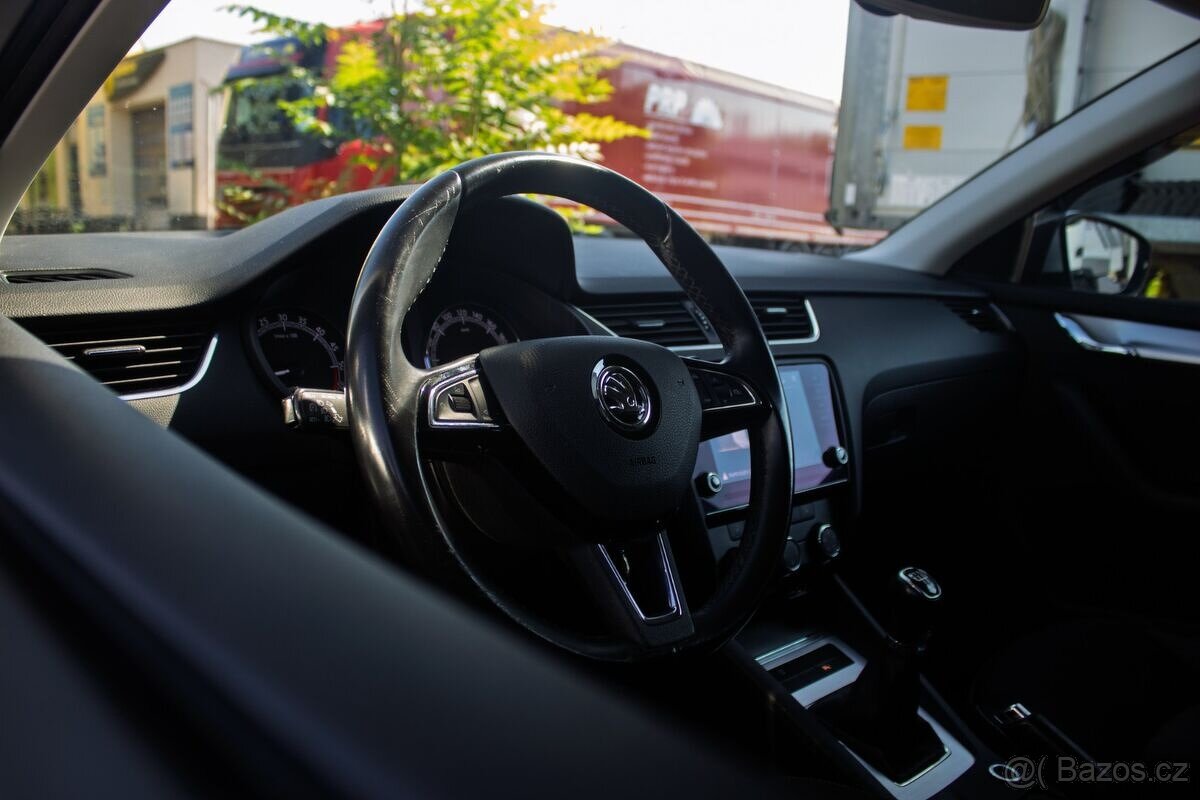 Škoda Octavia Combi 1.6 TDI 85kW MT5 - 9