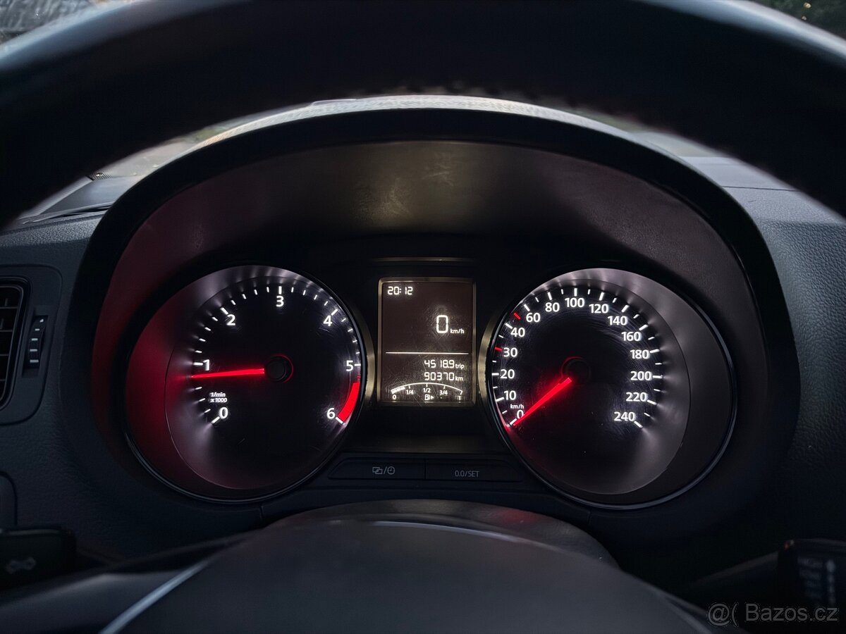 Volkswagen polo 2016 - 9