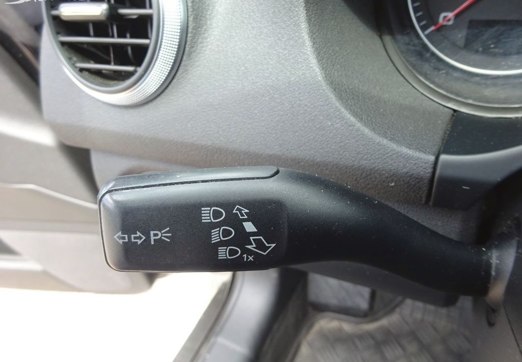 Audi A3, 1.6i (75 kw) r.rv.-2010 KLIMA - 9
