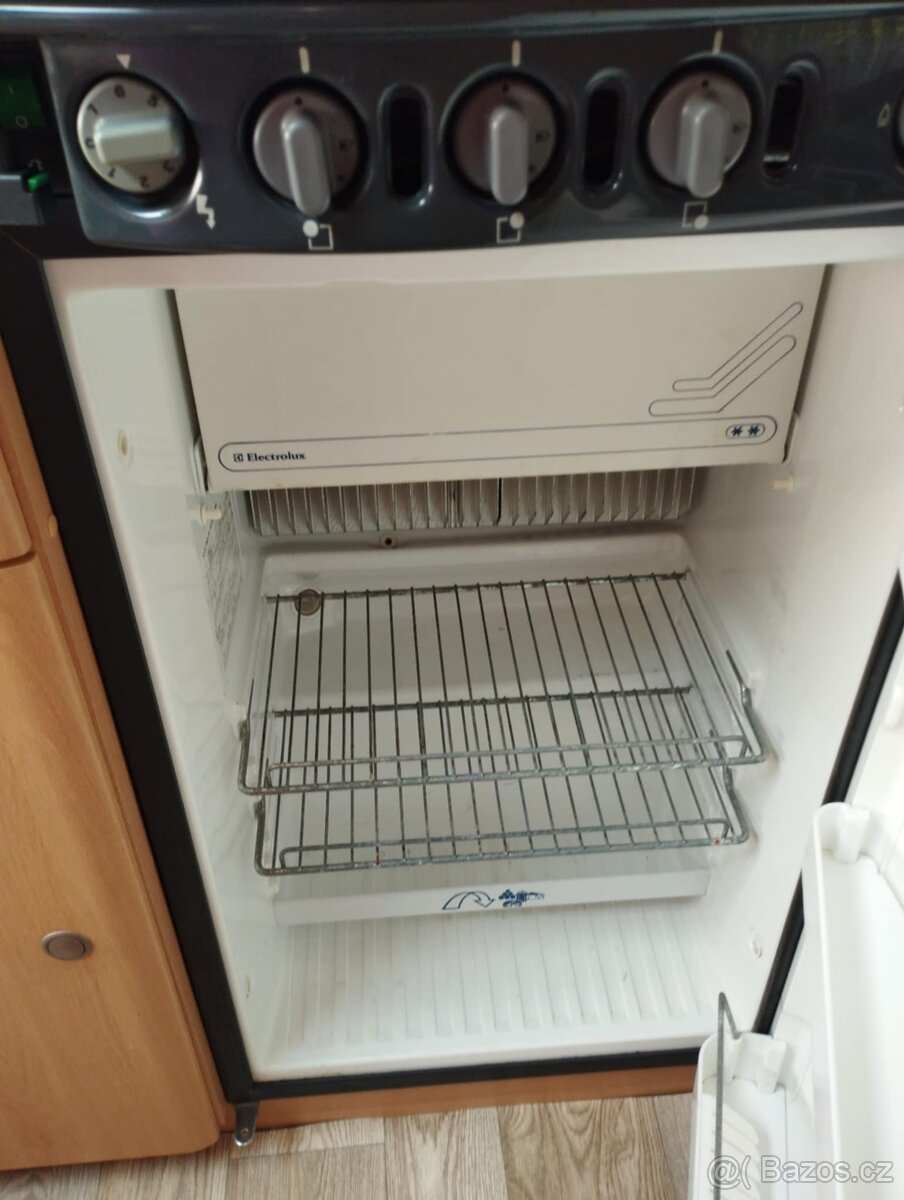 Obytný Karavan Dethleffs EL3, r.v. 1999, pěkný stav - 9