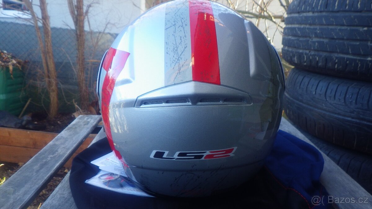 Nová vyklápěcí helma LS2 - 9