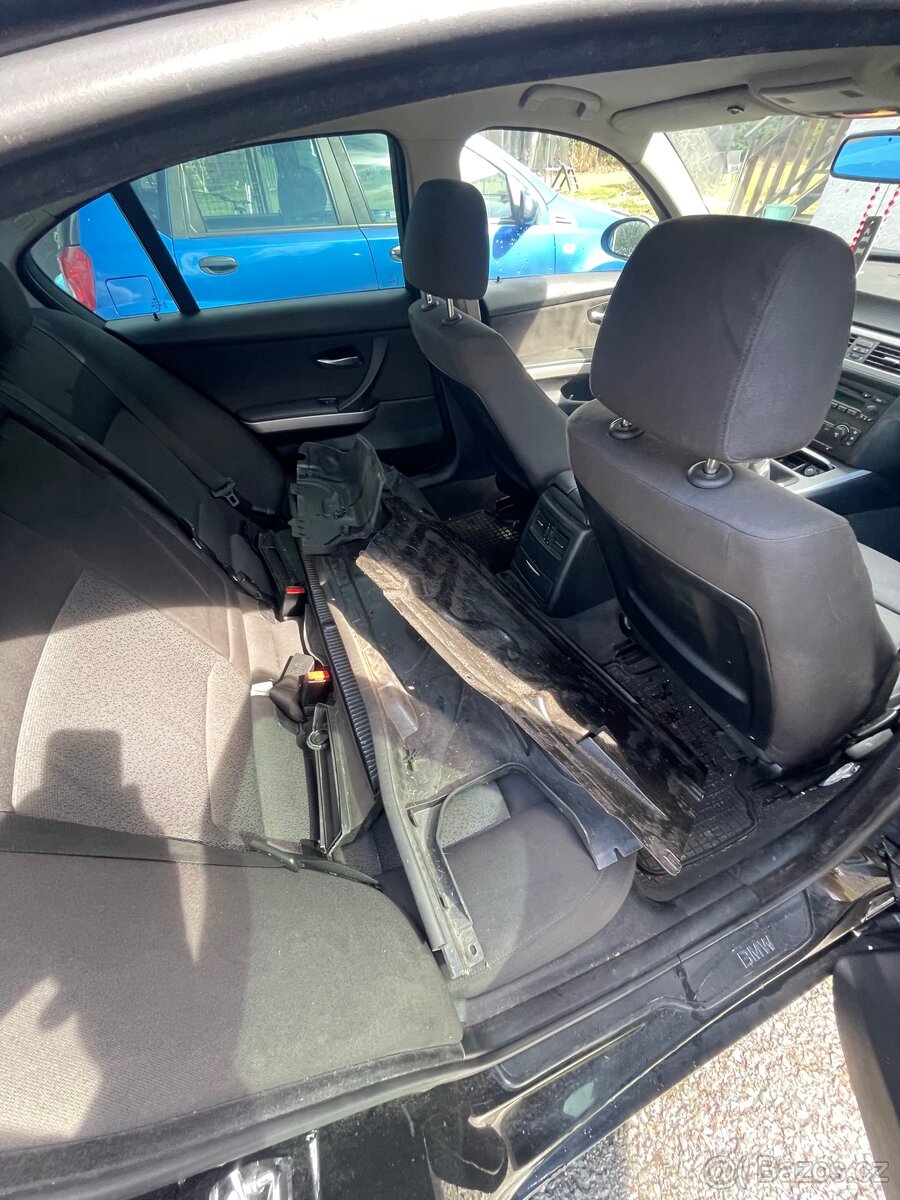 Bmw E90 320d 2005 (nepojizdne) - 9