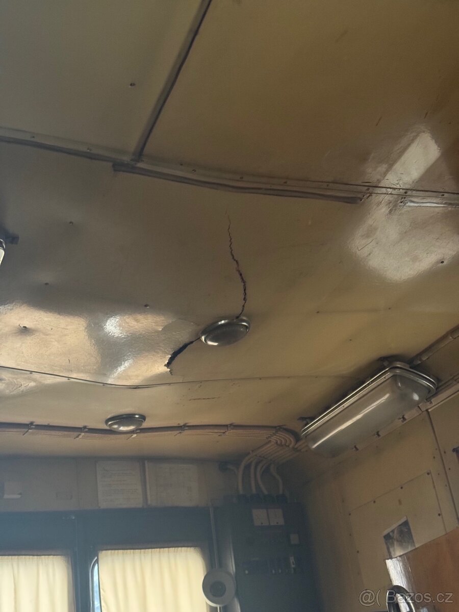 Praga V3S skříň - 9