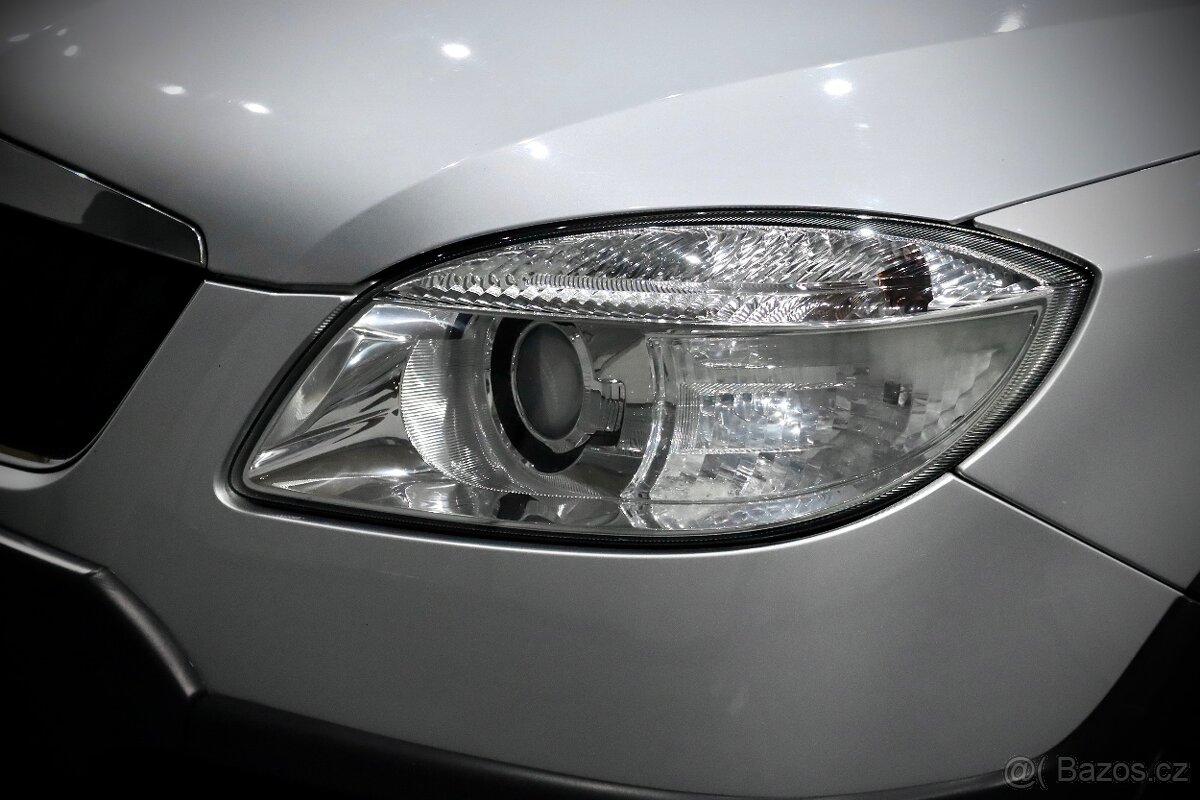 Škoda Roomster 1.4i 16V 63kW Scout 05/2010 103 000 km - 9