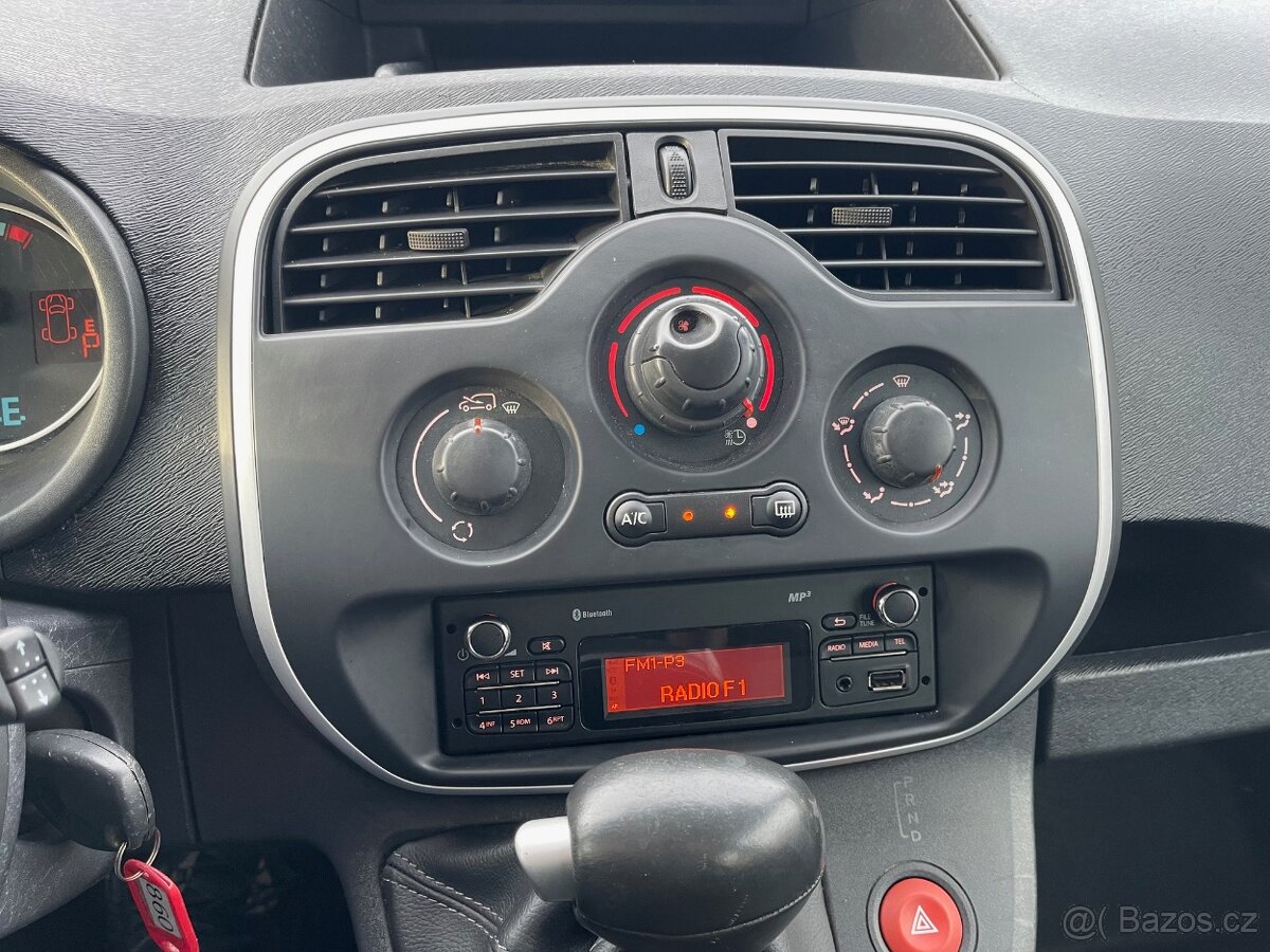 Renault Kangoo, Z.E. 22kWh Maxi 5 míst odp DPH elektroauto - 9