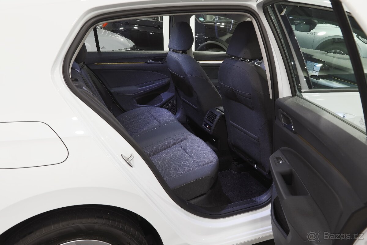 VW Golf 8 Hatchback 2.0 TDI DSG Virtual - záruka Autodraft - 9