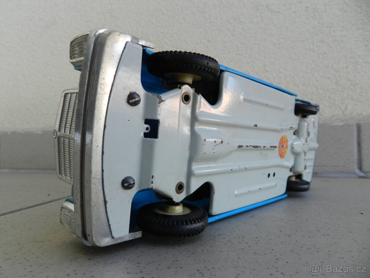 MERCEDES 250 - TAXI - ITES r. 1972 ČSSR - - 9