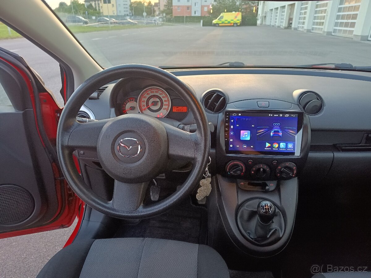 Mazda 2 - 9