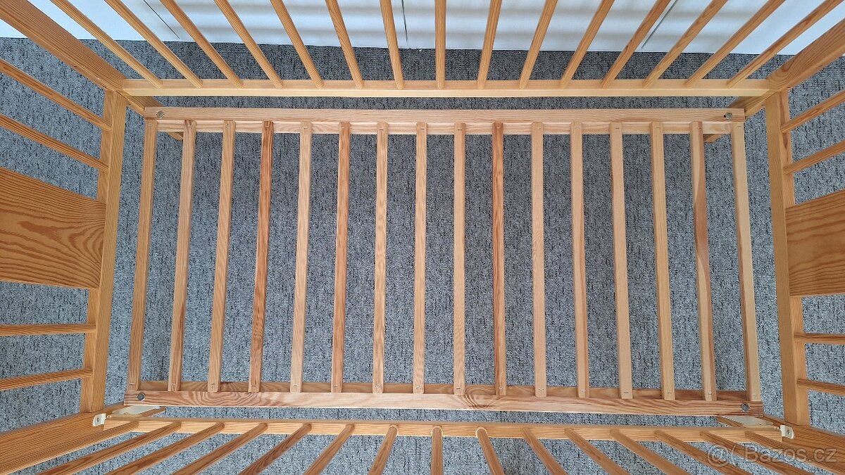 Dětská postýlka TOMI XIX, vyndávavací příčky, stahovací bok - 9