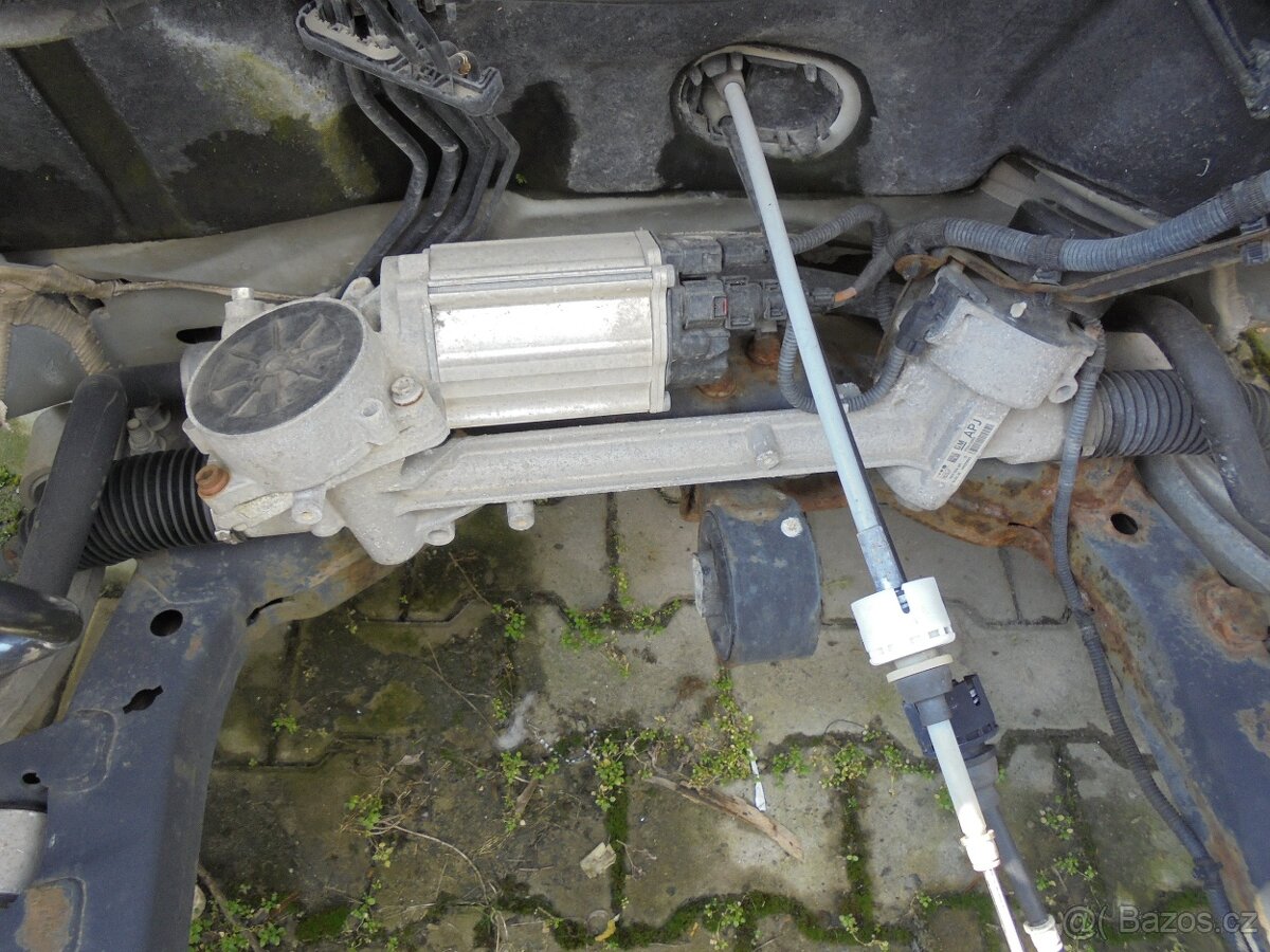 Opel astra J rok 2012 díly - 9