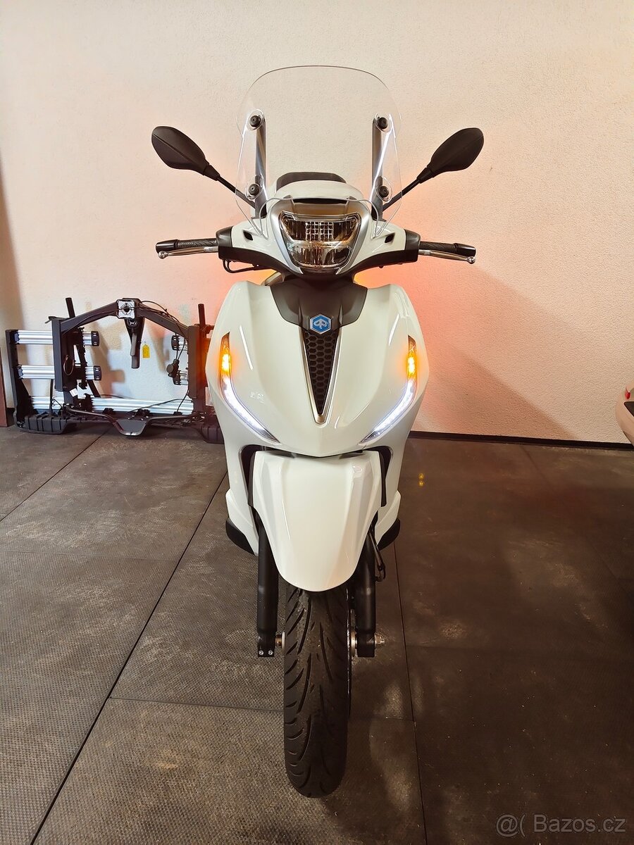 Piaggio Beverly 400 - 9
