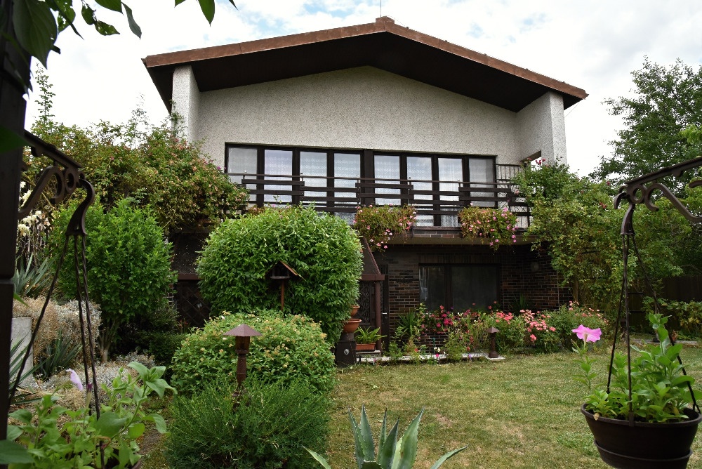 Výjimečná vila v Benešově - 9