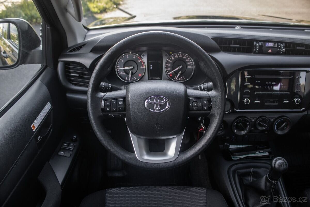 Toyota Hilux MT/6 110kW - 9