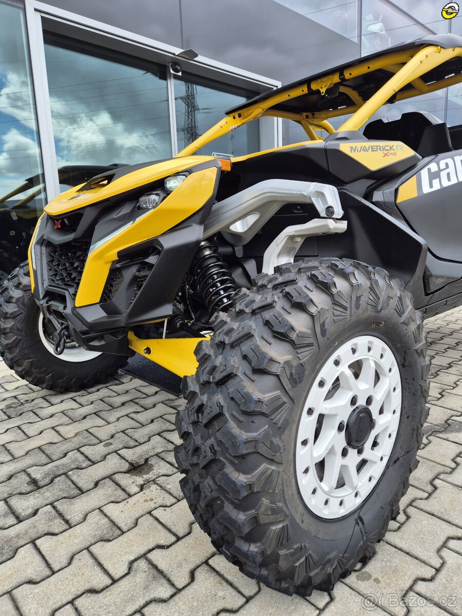 CAN-AM Maverick R - 9